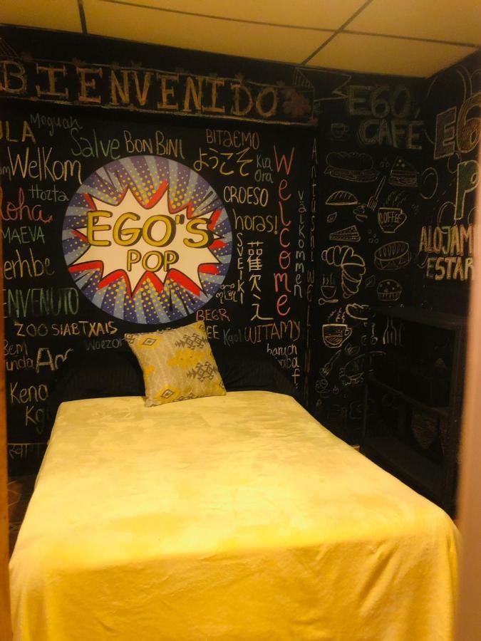 Pensión Casa Egos Pop Medellín